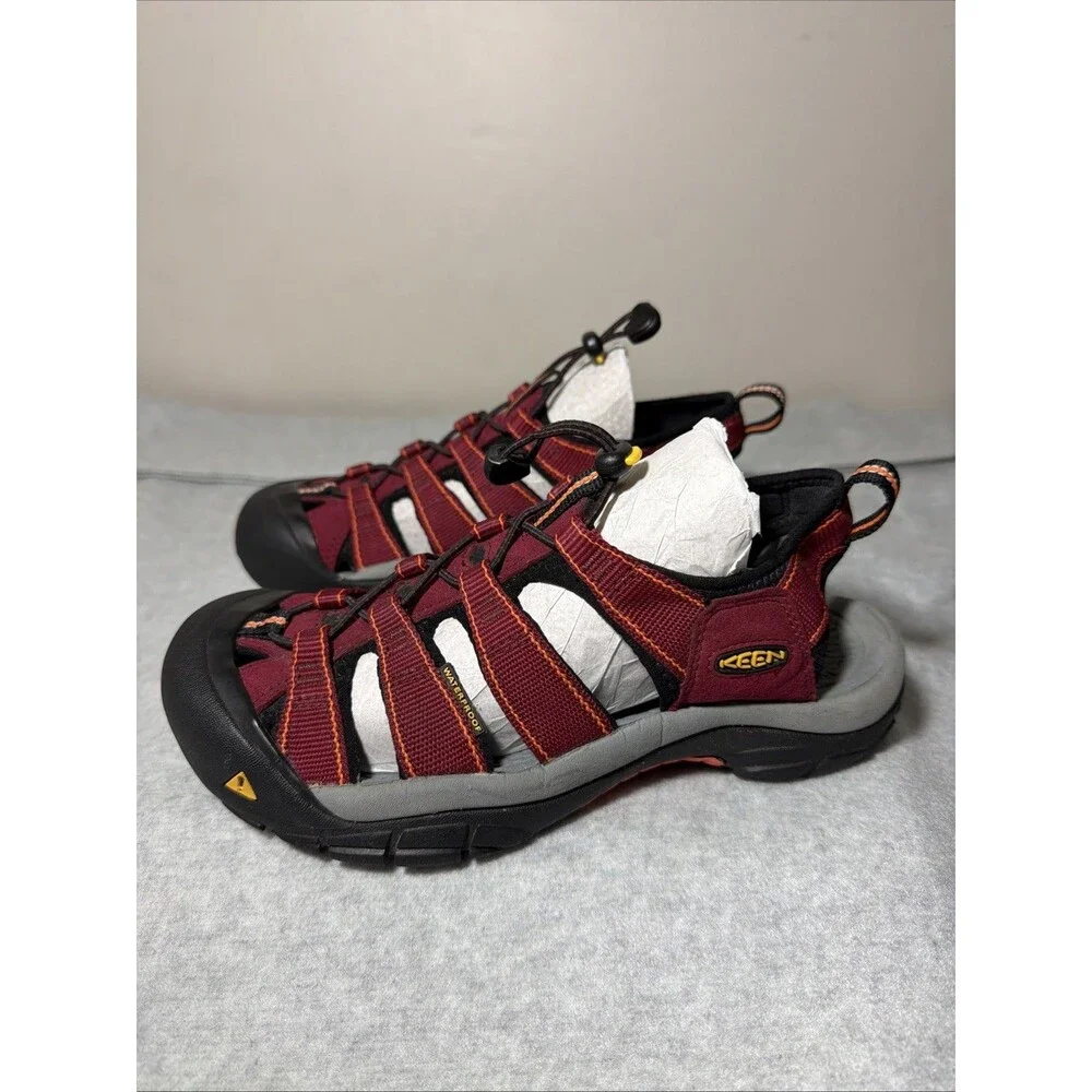 Keen Women’s Newport H2 Red Closed Toe Sport Hiking Sandals Size 9 - Picture 3 of 9